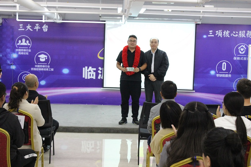 英雄獎.jpg 英雄獎.jpg